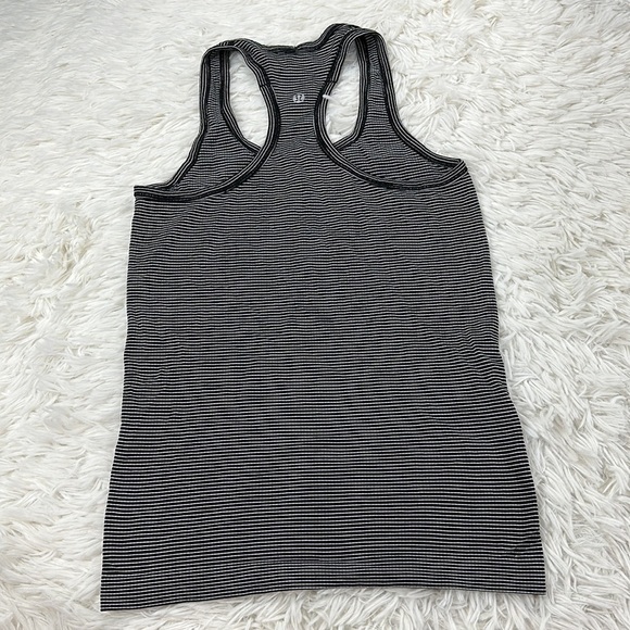 Lululemon Swiftly Tech Tank Hyper Stripe Black White - Picture 3 of 4